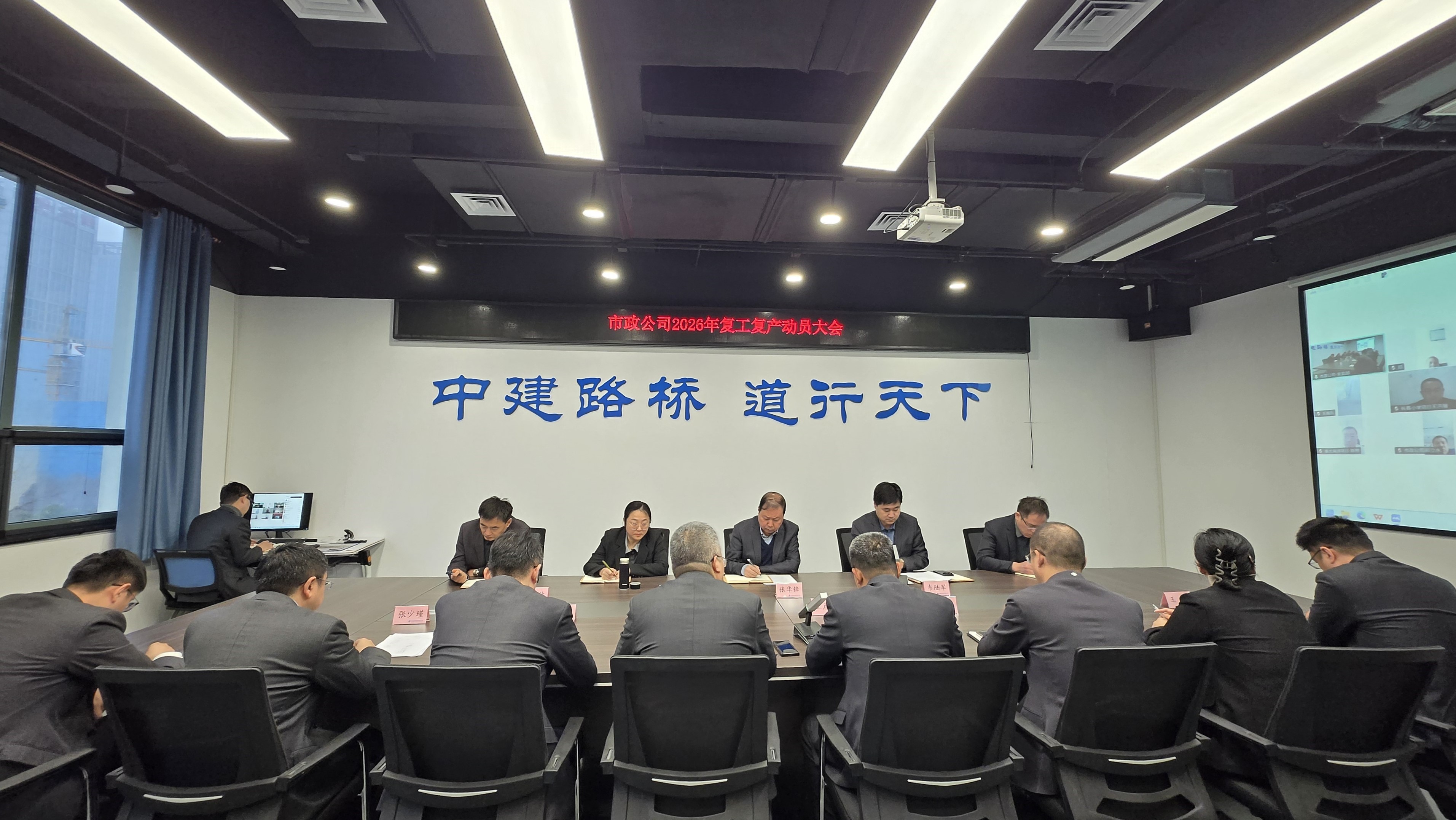 照片.jpg 照片.jpg